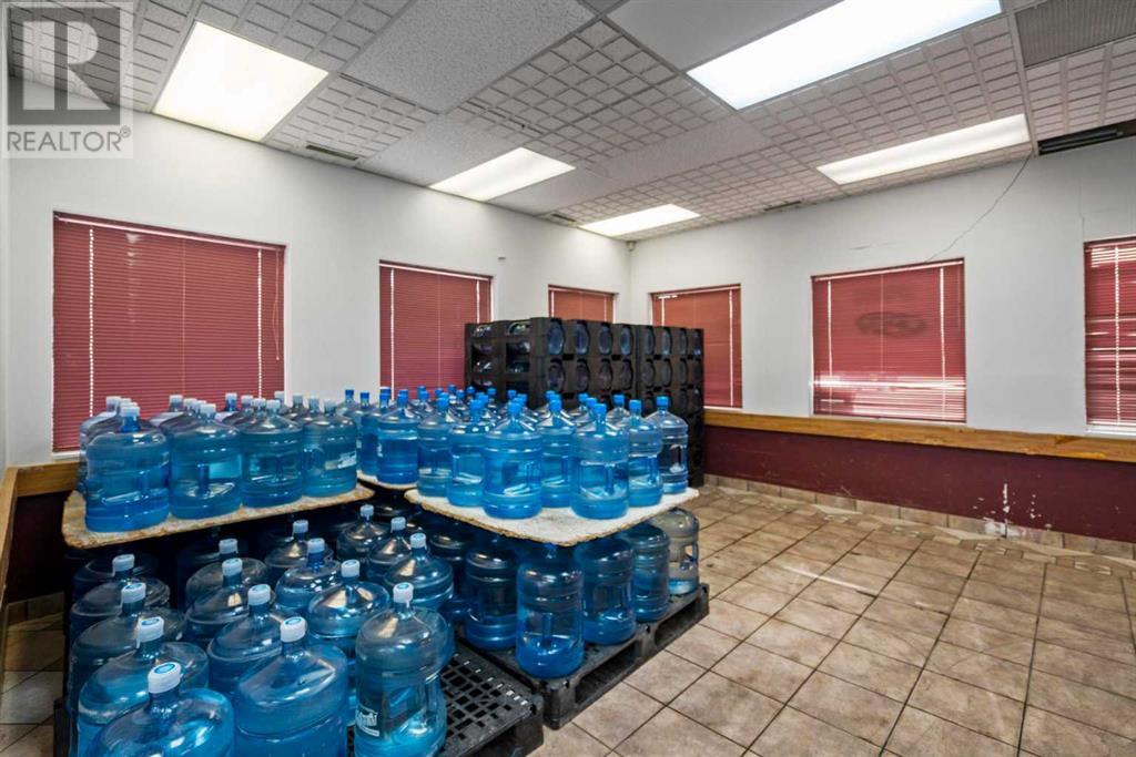 4726 65 Street Property Photo 16