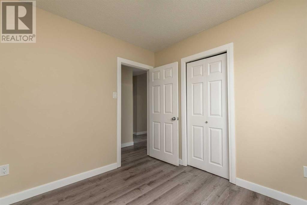 5724 47 Street Property Photo 14