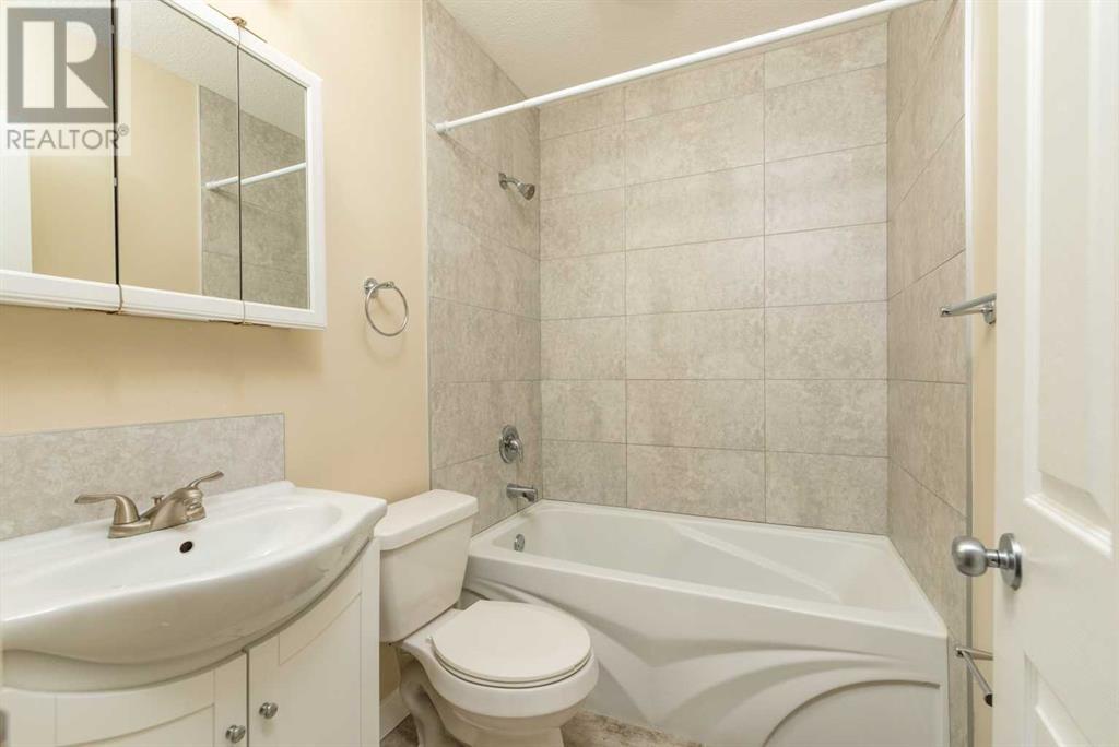 5724 47 Street Property Photo 15