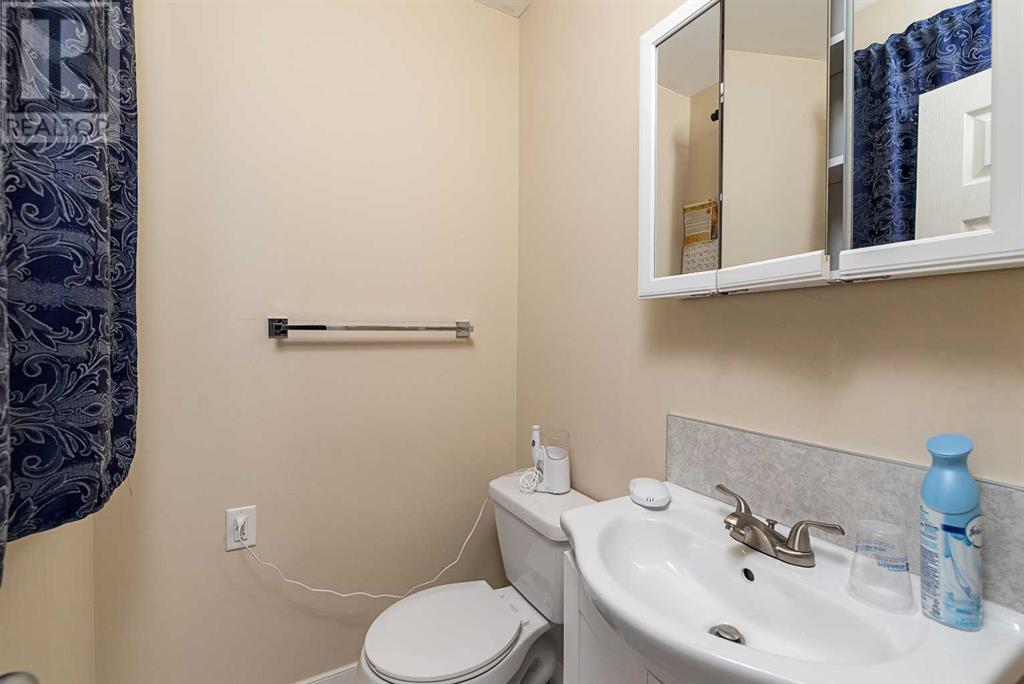 5724 47 Street Property Photo 17