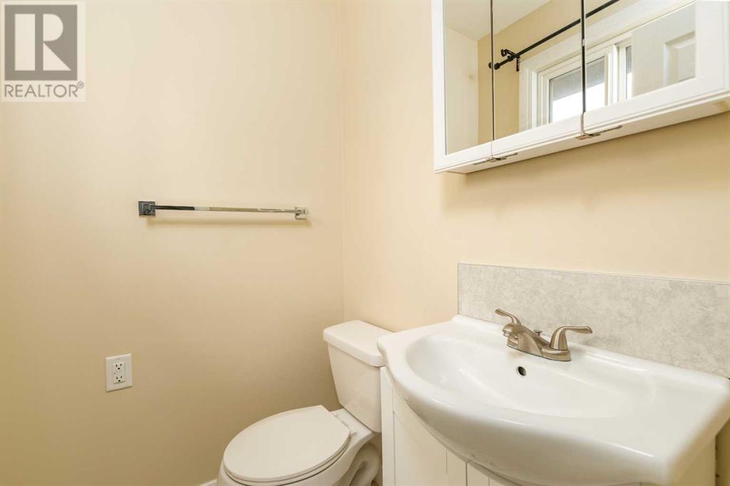 5724 47 Street Property Photo 18