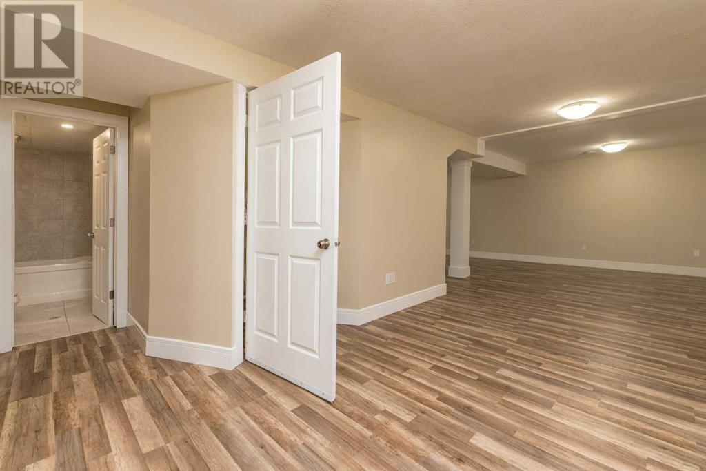 5724 47 Street Property Photo 23