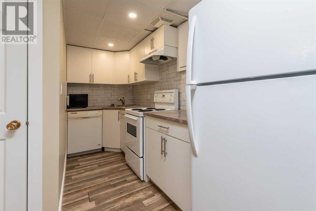 5724 47 Street Property Photo 25