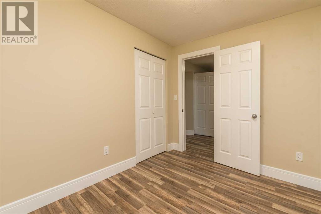 5724 47 Street Property Photo 28