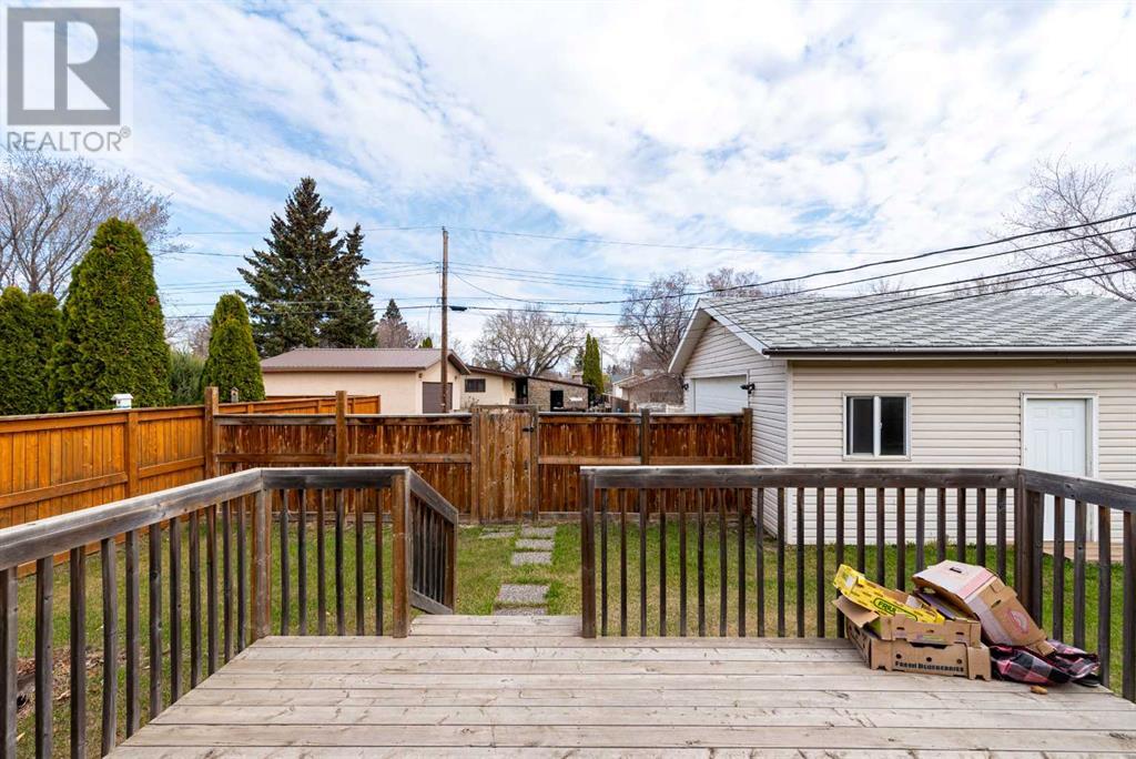 5724 47 Street Property Photo 32
