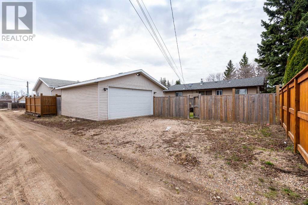 5724 47 Street Property Photo 34