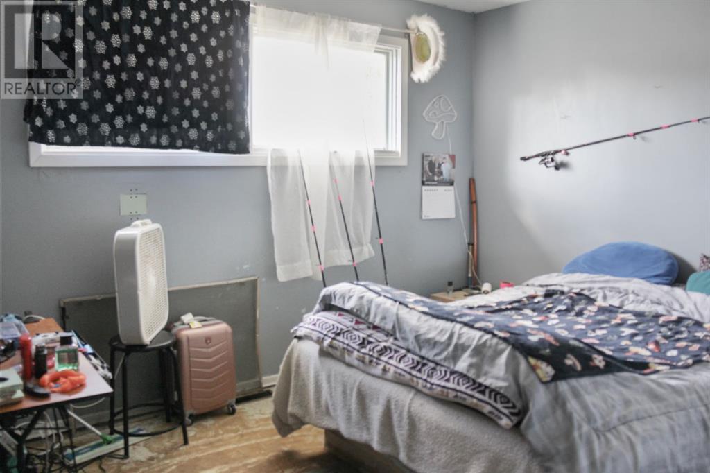 4840 48 Street Property Photo 11