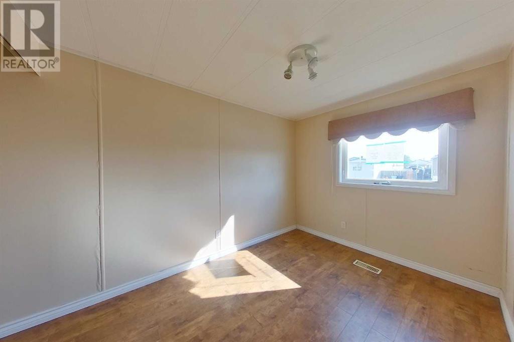 112 Caouette Crescent Property Photo 4