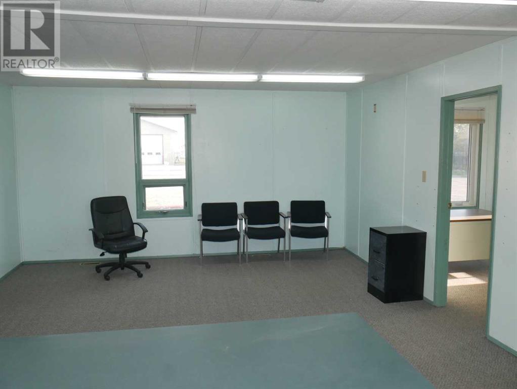 4411 49 Avenue Property Photo 9