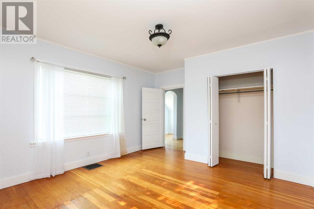 21e 200 Street N Property Photo 20