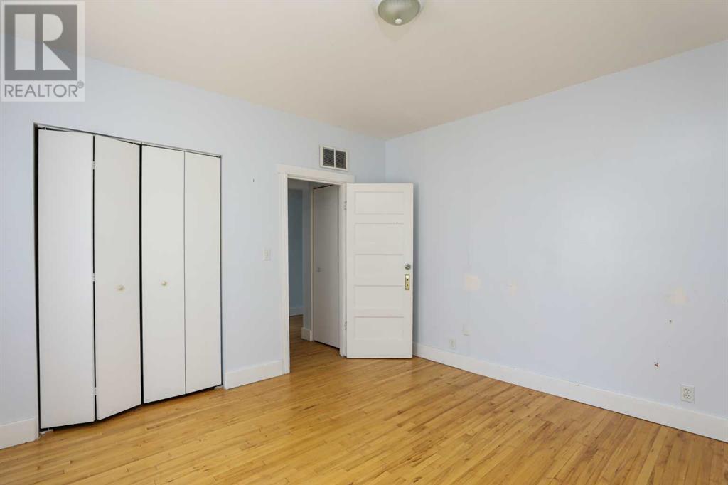 21e 200 Street N Property Photo 23