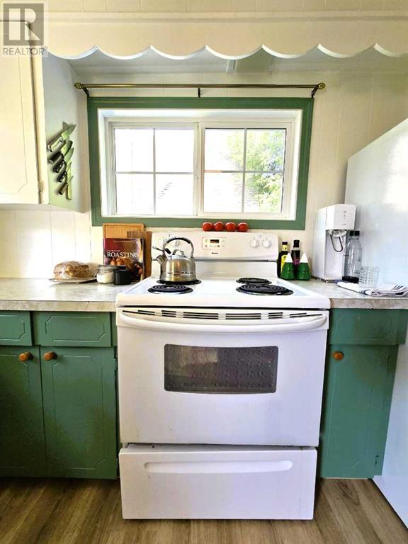 9714 100 Street Property Photo 11