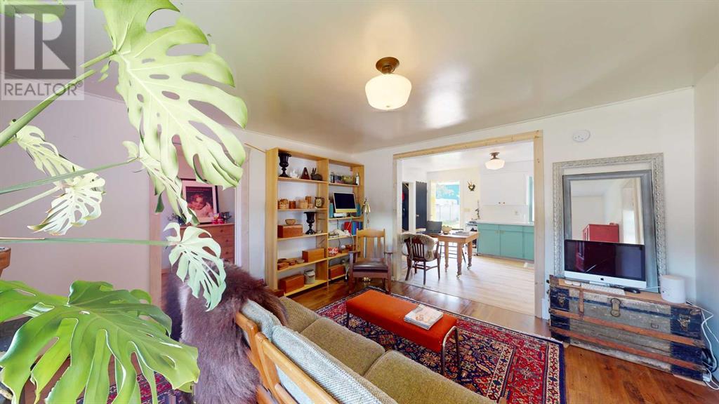 9714 100 Street Property Photo 13
