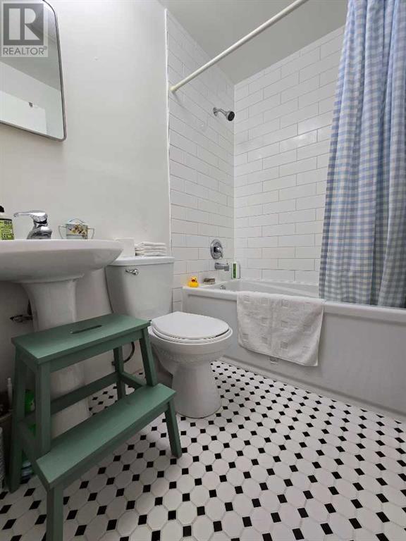 9714 100 Street Property Photo 19