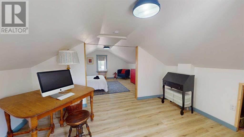 9714 100 Street Property Photo 23