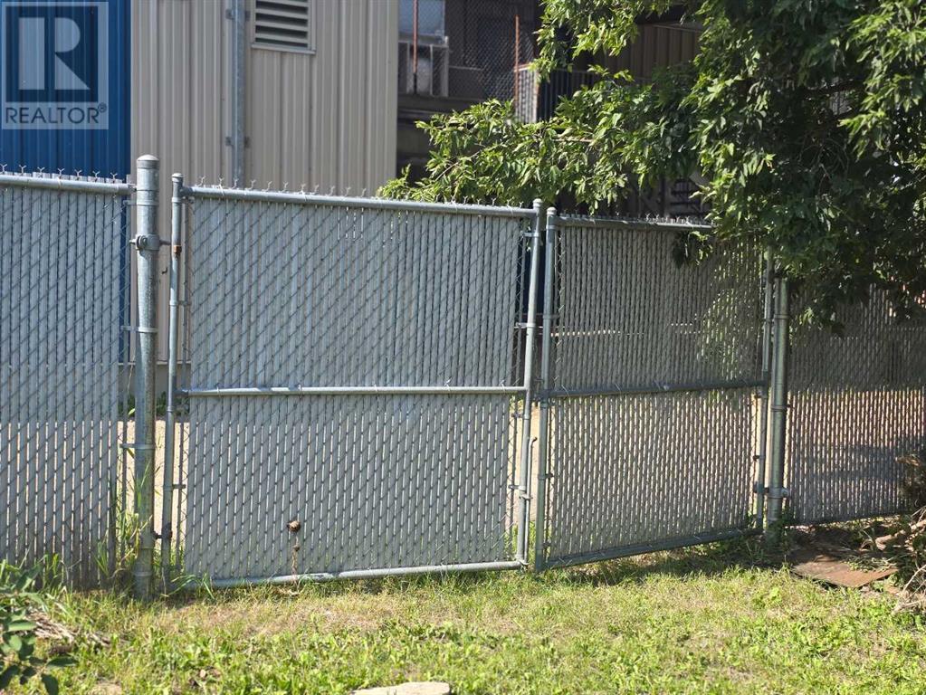 9714 100 Street Property Photo 31