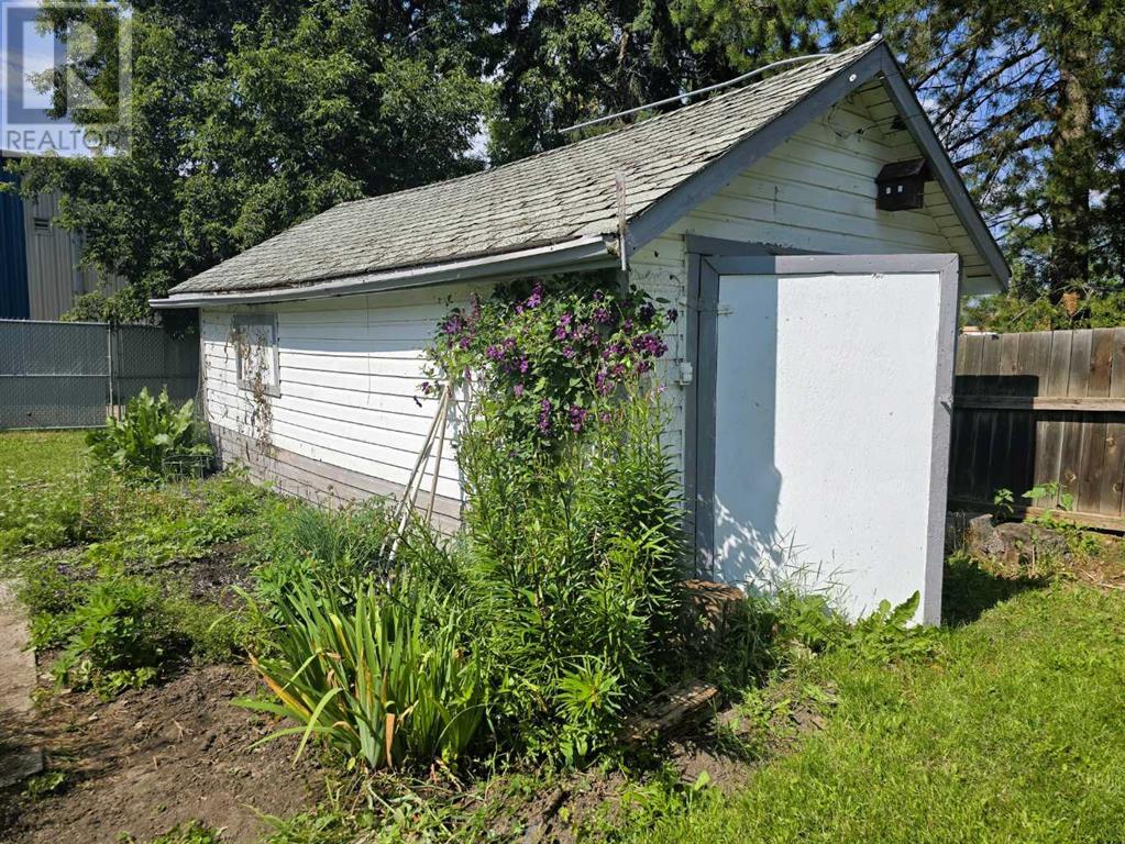 9714 100 Street Property Photo 35