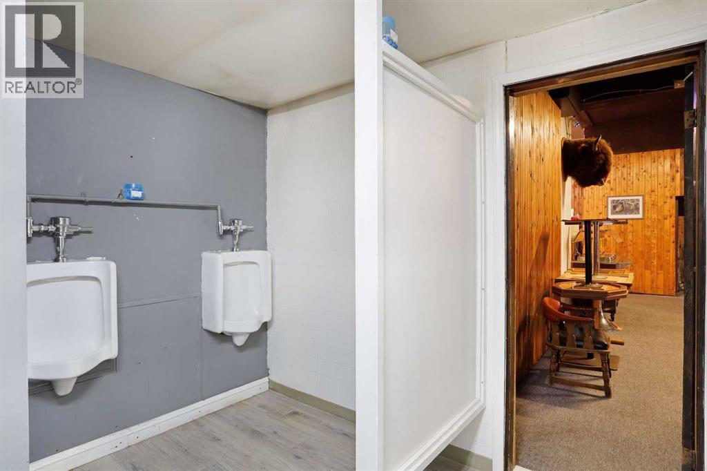 221 Centre Street Property Photo 23