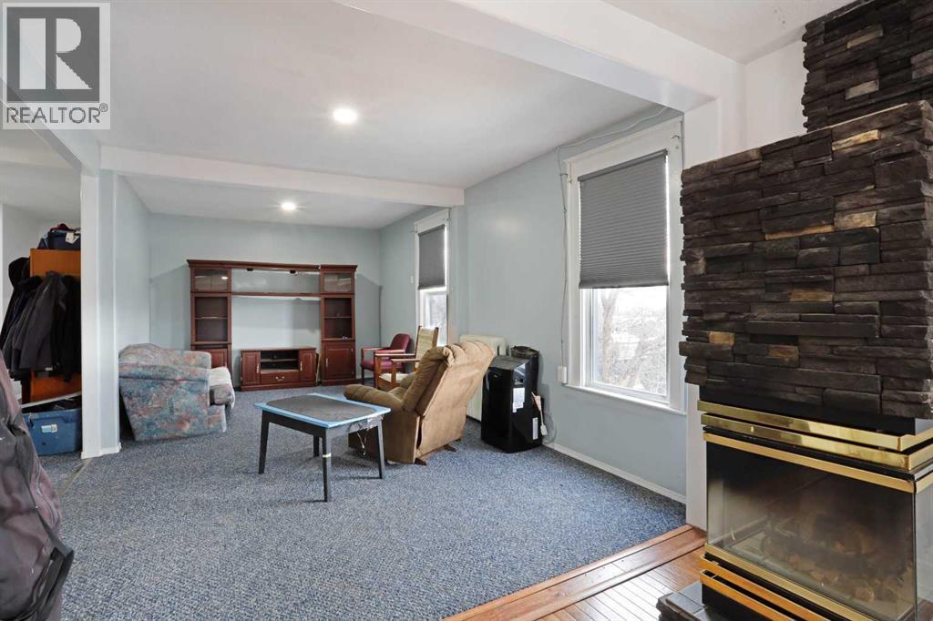 221 Centre Street Property Photo 31
