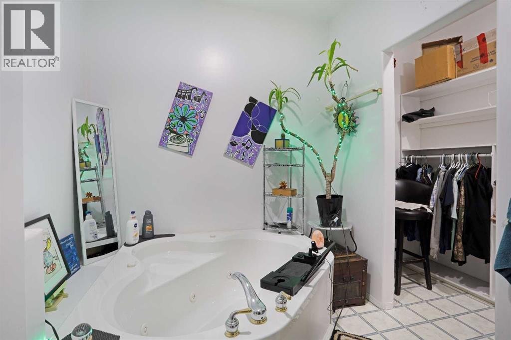 221 Centre Street Property Photo 35