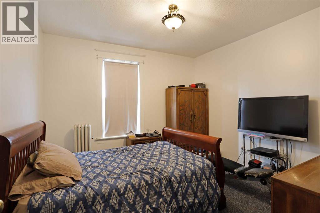 221 Centre Street Property Photo 37