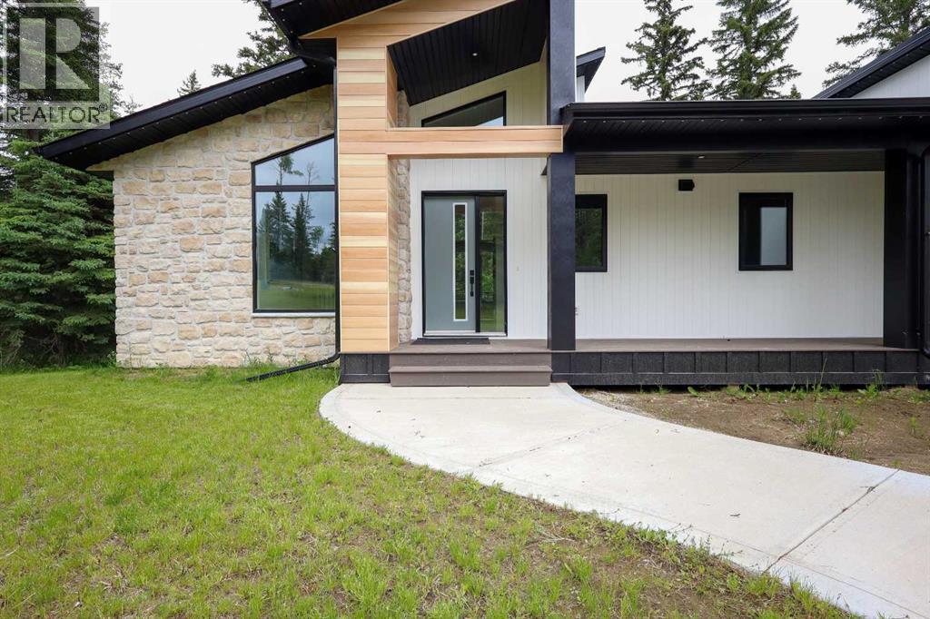 136 Meadow Ponds Drive Property Photo 1