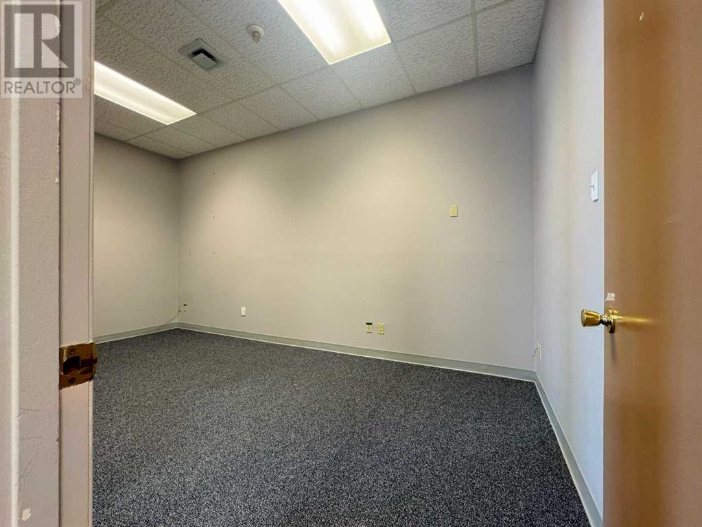 640 13 Street N Property Photo 8