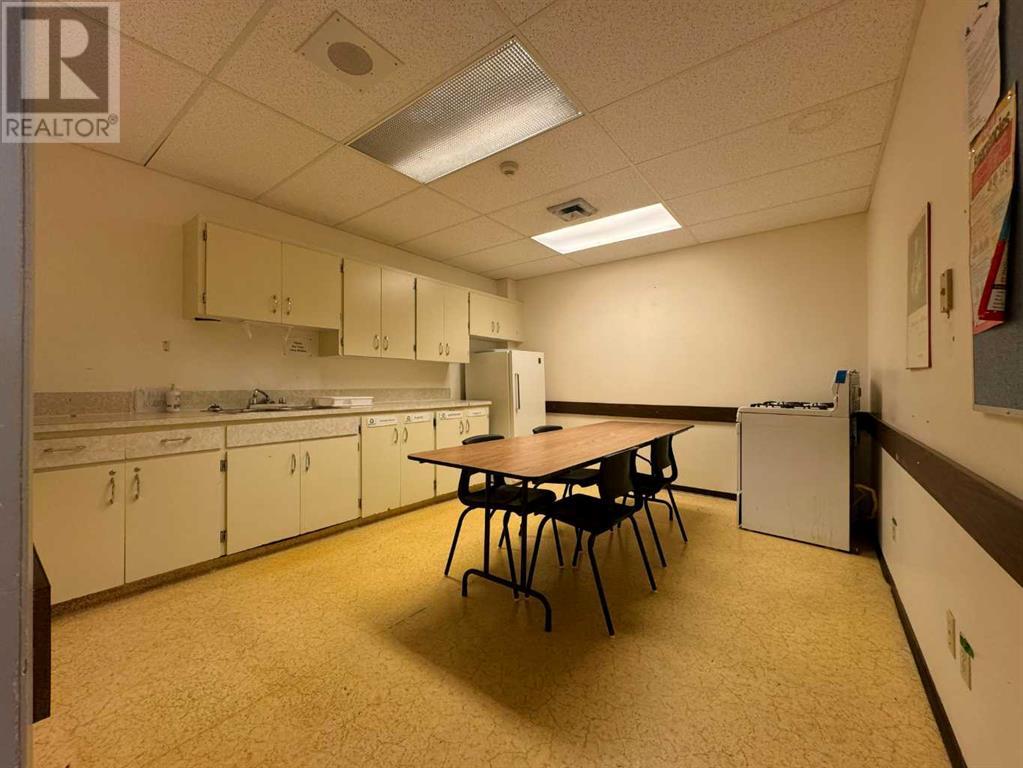 640 13 Street N Property Photo 20