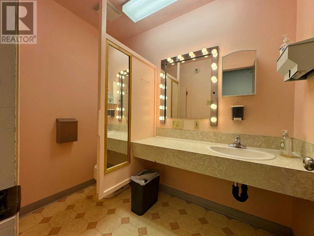 640 13 Street N Property Photo 21