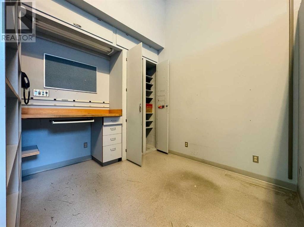 640 13 Street N Property Photo 35