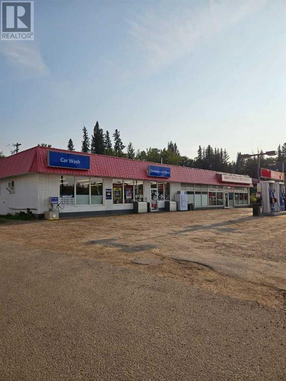 5212 50 Avenue Property Photo 2