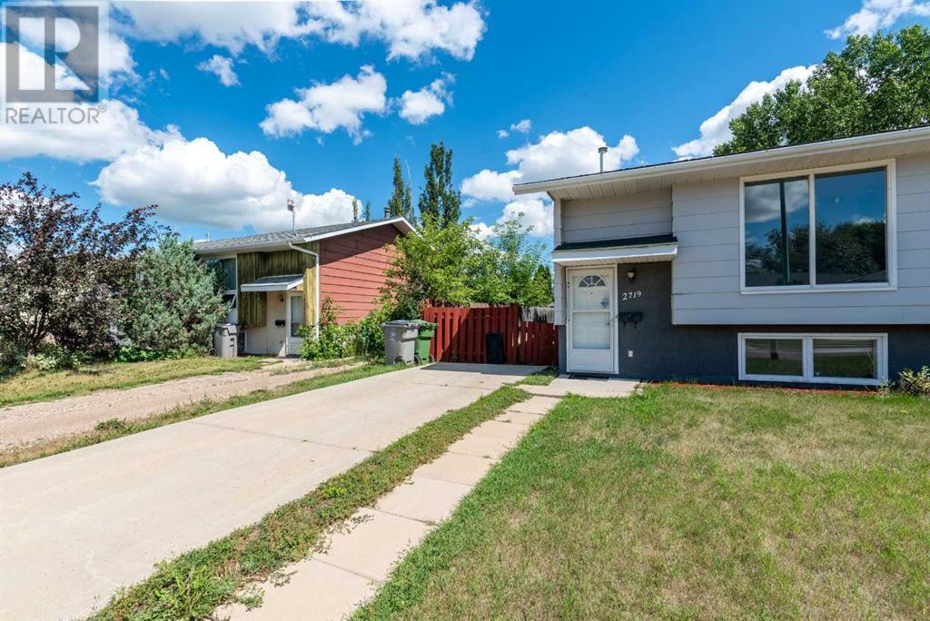 2719 47 Avenue Property Photo
