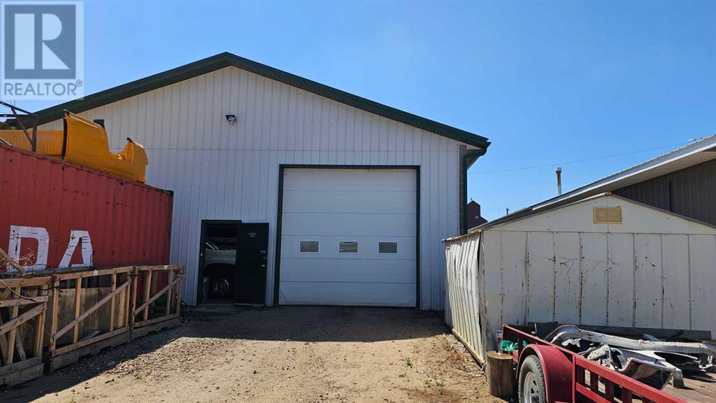 5209 50 Avenue Property Photo 6