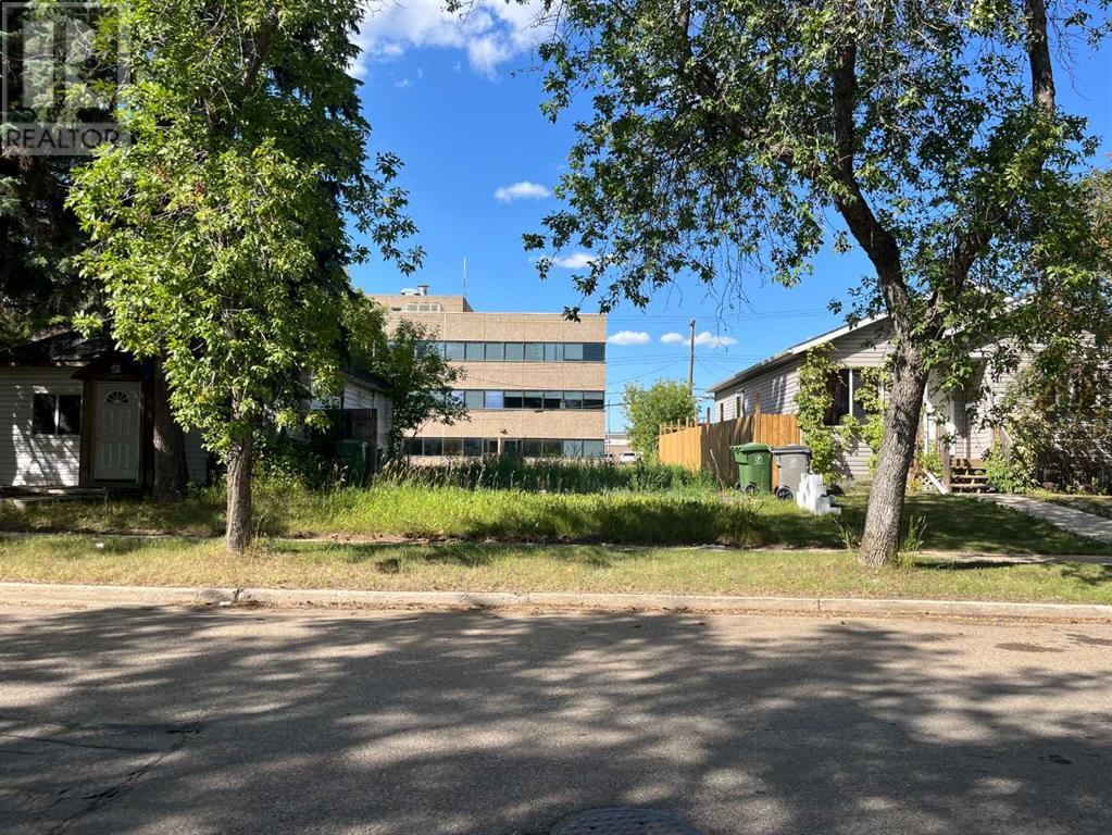 4814 49 Street Property Photo 1