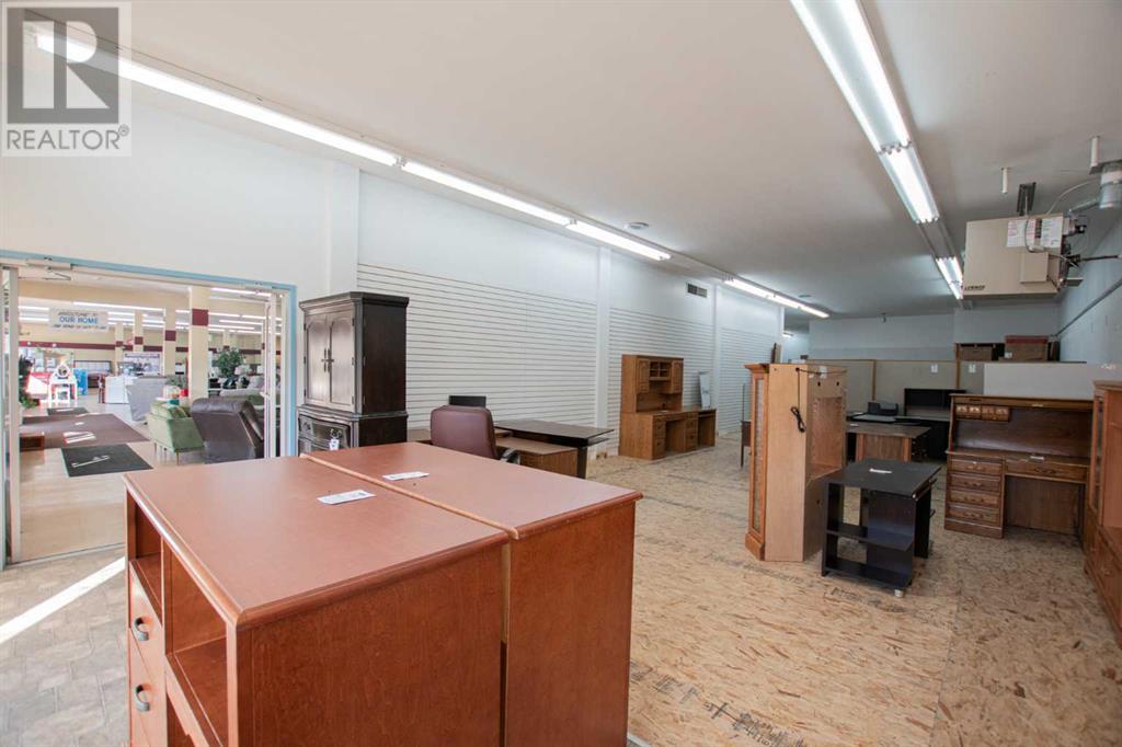 10012 100 Avenue Property Photo 6