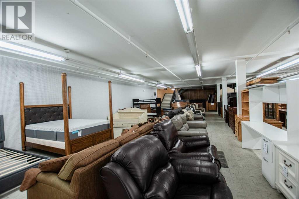 10012 100 Avenue Property Photo 16