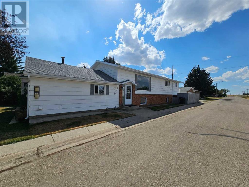 437 Main Street Property Photo 2