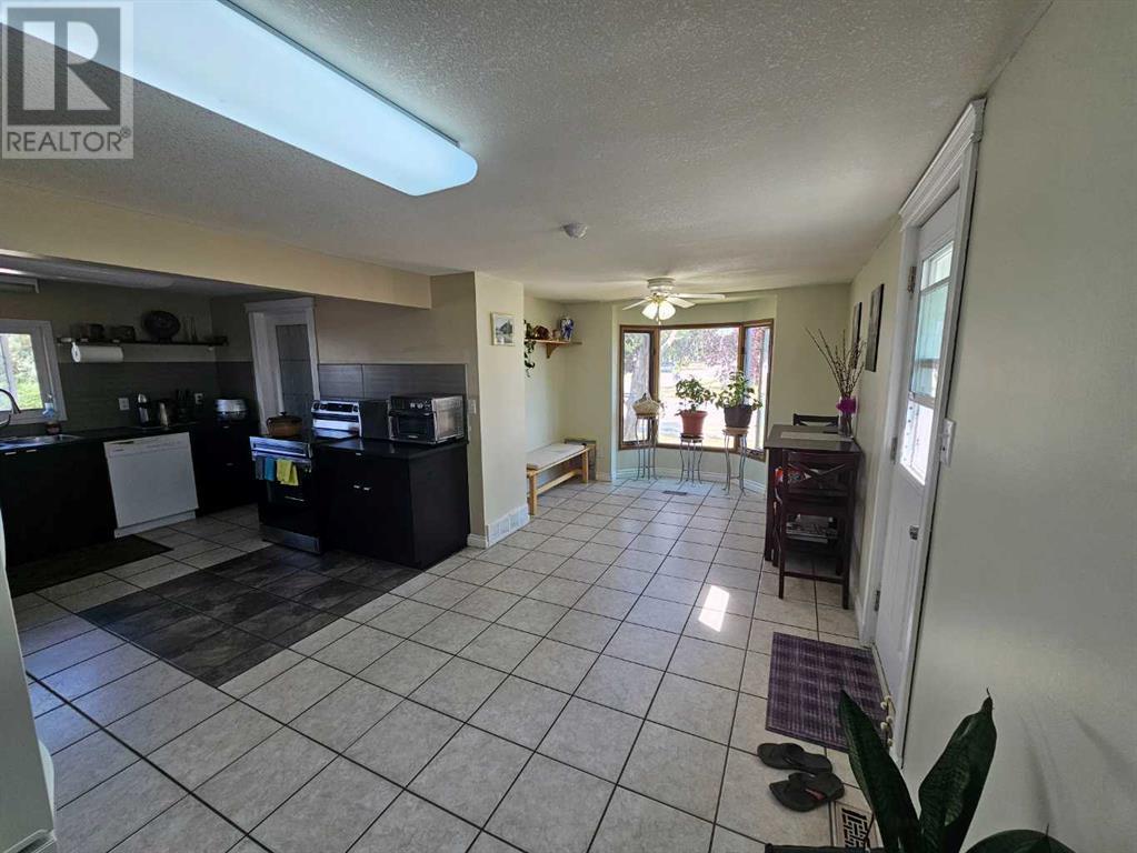 437 Main Street Property Photo 11