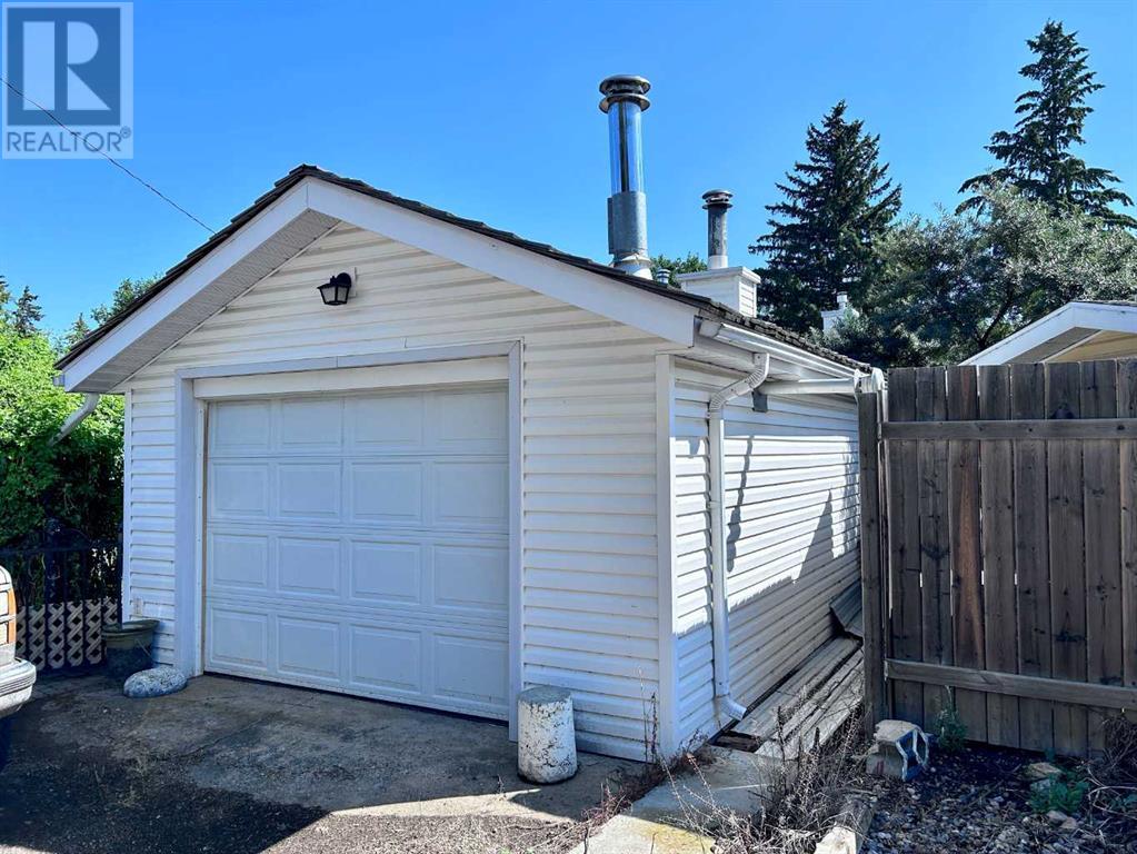 5132 48 Street Property Photo 29