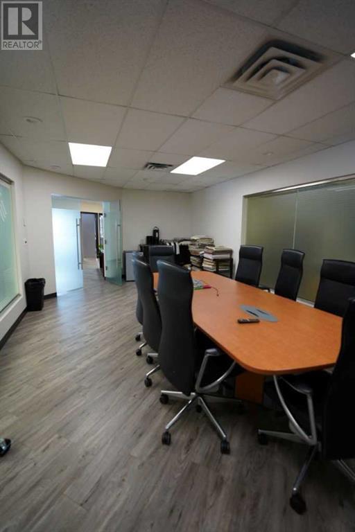 6111 91 Street Property Photo 4