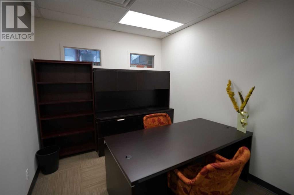 6111 91 Street Property Photo 5