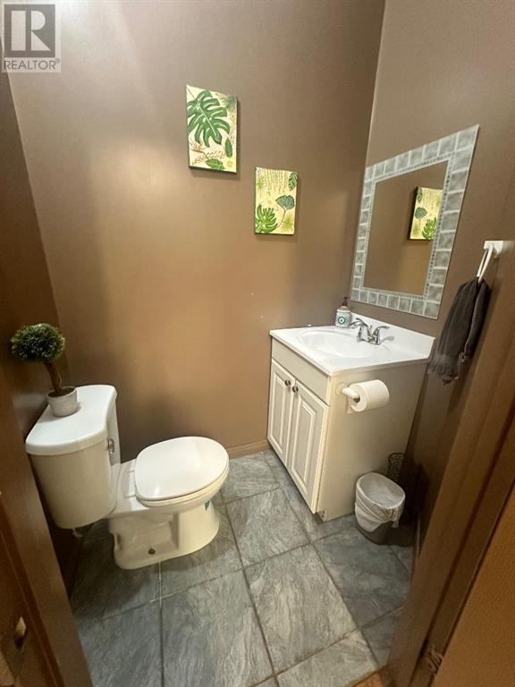 4, 2121 19 Street Property Photo 20