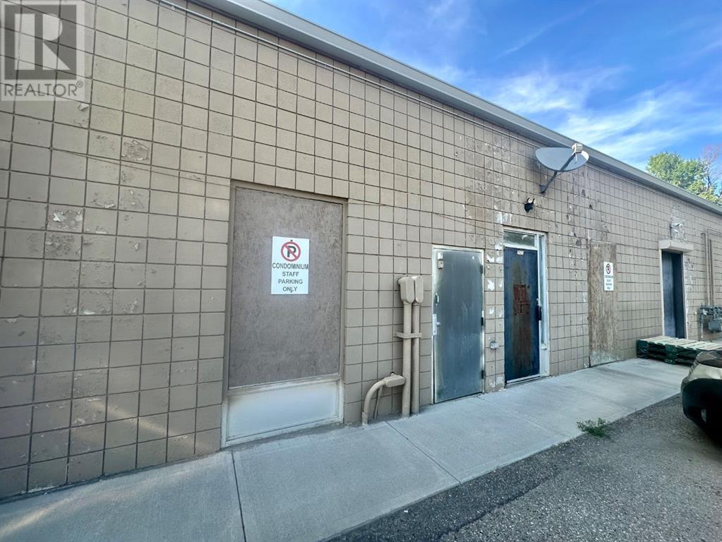 4, 2121 19 Street Property Photo 25