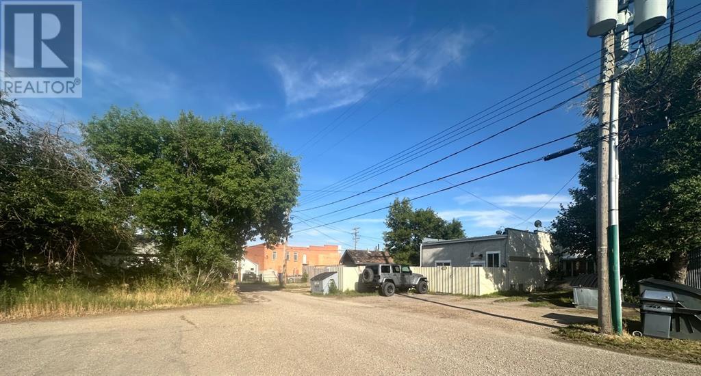 4, 2121 19 Street Property Photo 27
