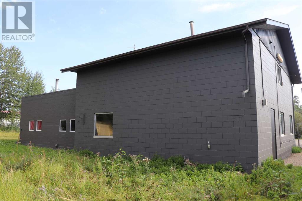 410 68 Street Property Photo 2