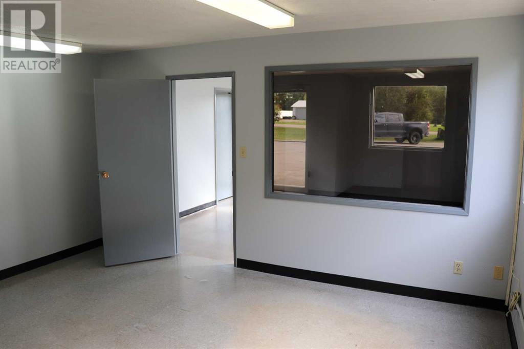 410 68 Street Property Photo 9