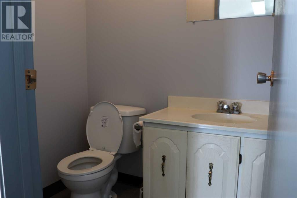 410 68 Street Property Photo 10