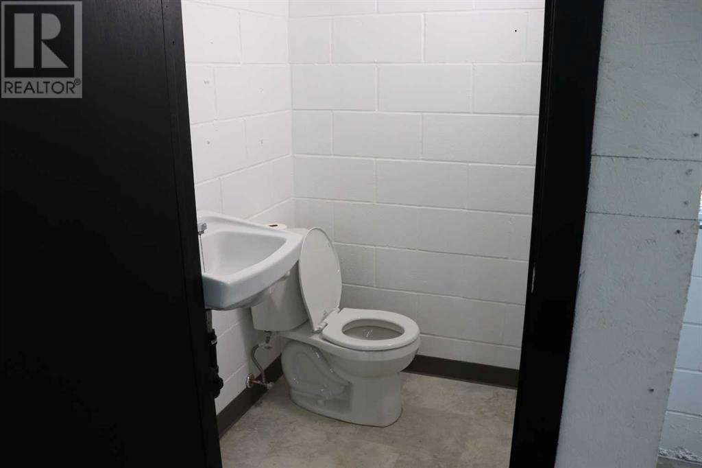 410 68 Street Property Photo 13