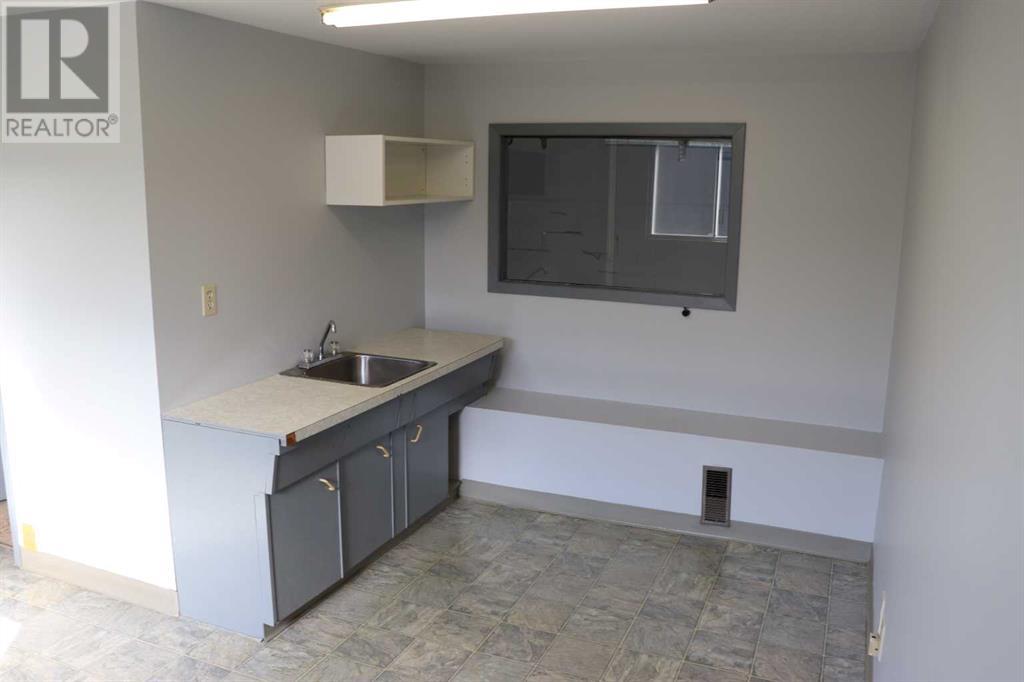 410 68 Street Property Photo 18