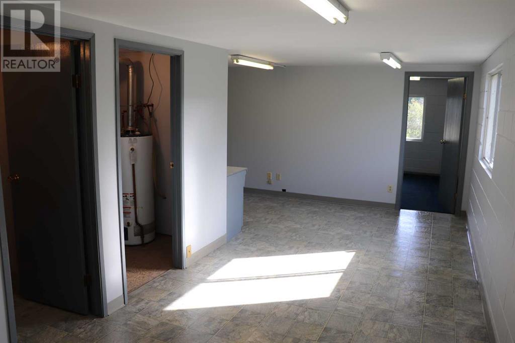 410 68 Street Property Photo 22